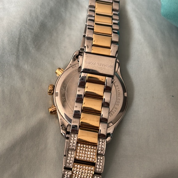 Michael Kors watch - Picture 3 of 4